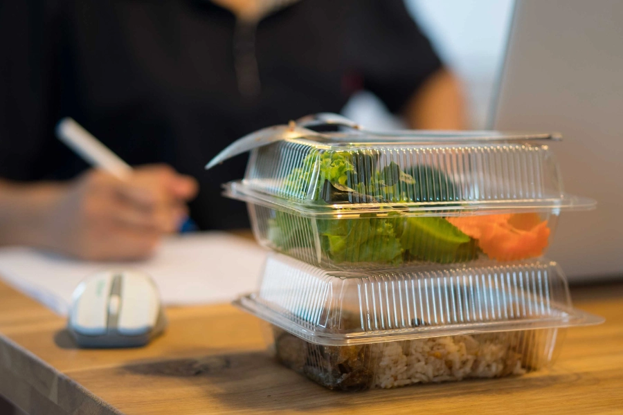 Không ăn trưa khiến dân văn phòng dần mất cảm giác đói hoặc no - PITO Cloud Canteen
