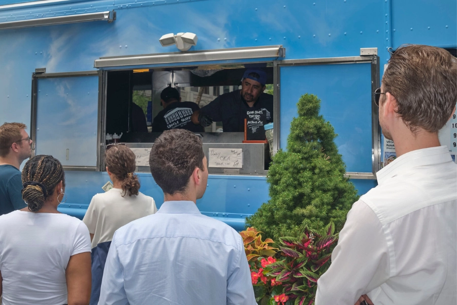 Food truck - lựa chọn mới cho cơm văn phòng của giới công sở Mỹ - PITO Cloud Canteen